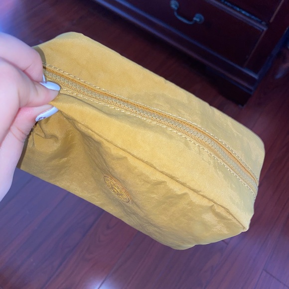 Kipling - Picture 3 of 4